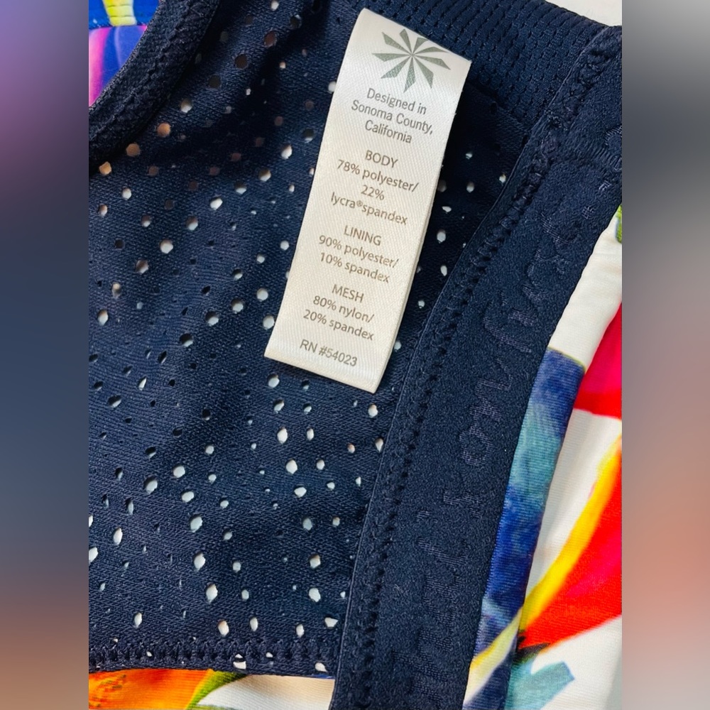 Ladies Size XS. Athleta Brand “Triple Dare” Sports Bra. Euc - Picture 5 of 5